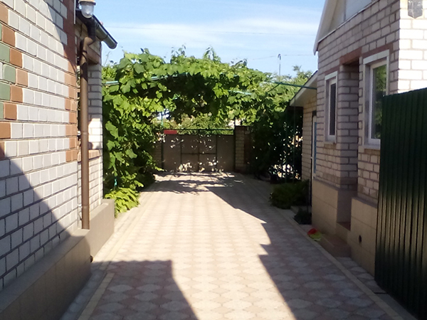 ЖИЛЬЕ НА МОРЕ В ЛАЗУРНОМ (ХЕРСОНСКАЯ ОБЛ)  - <ro>Изображение</ro><ru>Изображение</ru> #1, <ru>Объявление</ru> #1686919