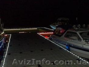 Подсветка на  понтонах