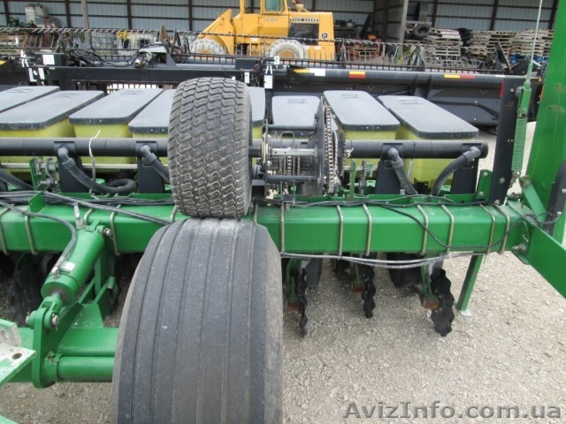 Пневматическая сеялка точного высева John Deere 1780 15/8 рядов - <ro>Изображение</ro><ru>Изображение</ru> #3, <ru>Объявление</ru> #986382