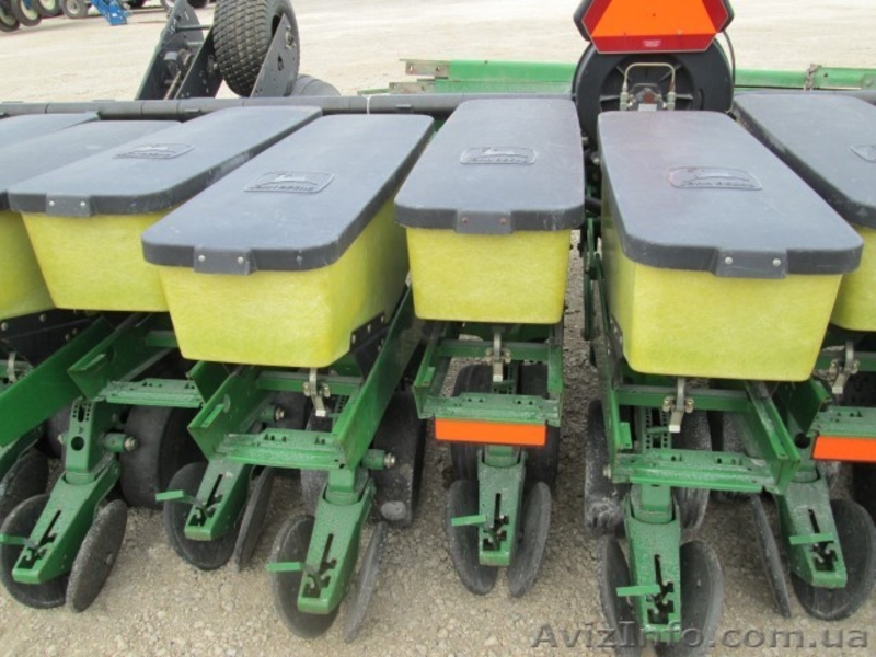 Пневматическая сеялка точного высева John Deere 1780 15/8 рядов - <ro>Изображение</ro><ru>Изображение</ru> #4, <ru>Объявление</ru> #986382