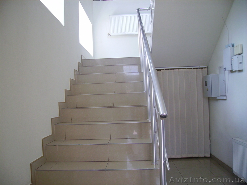 Магазин центр г.Херсона.Парковка на 10 машин. - <ro>Изображение</ro><ru>Изображение</ru> #9, <ru>Объявление</ru> #1013750