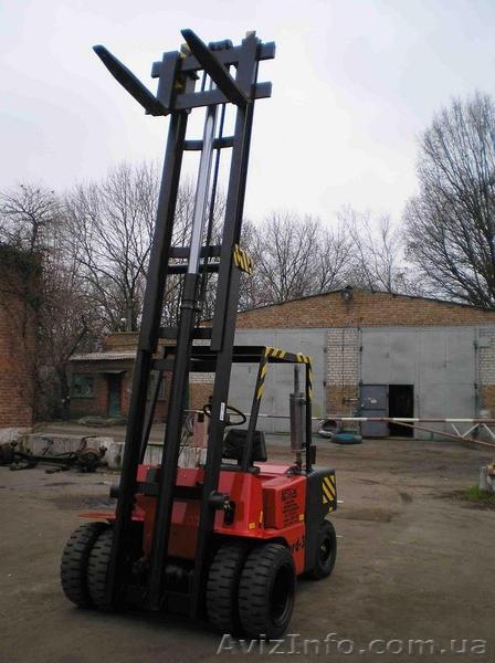 Автопогрузчик ДВ1798.33 - <ro>Изображение</ro><ru>Изображение</ru> #4, <ru>Объявление</ru> #1068524